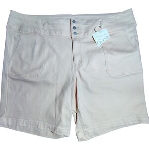 The Curvy Jean Women's Size 24W Light Peach Stretch Shorts Enhanced Fit summer